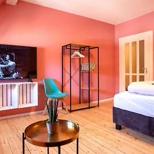  Appartement With Private Parking Lot Duitsland